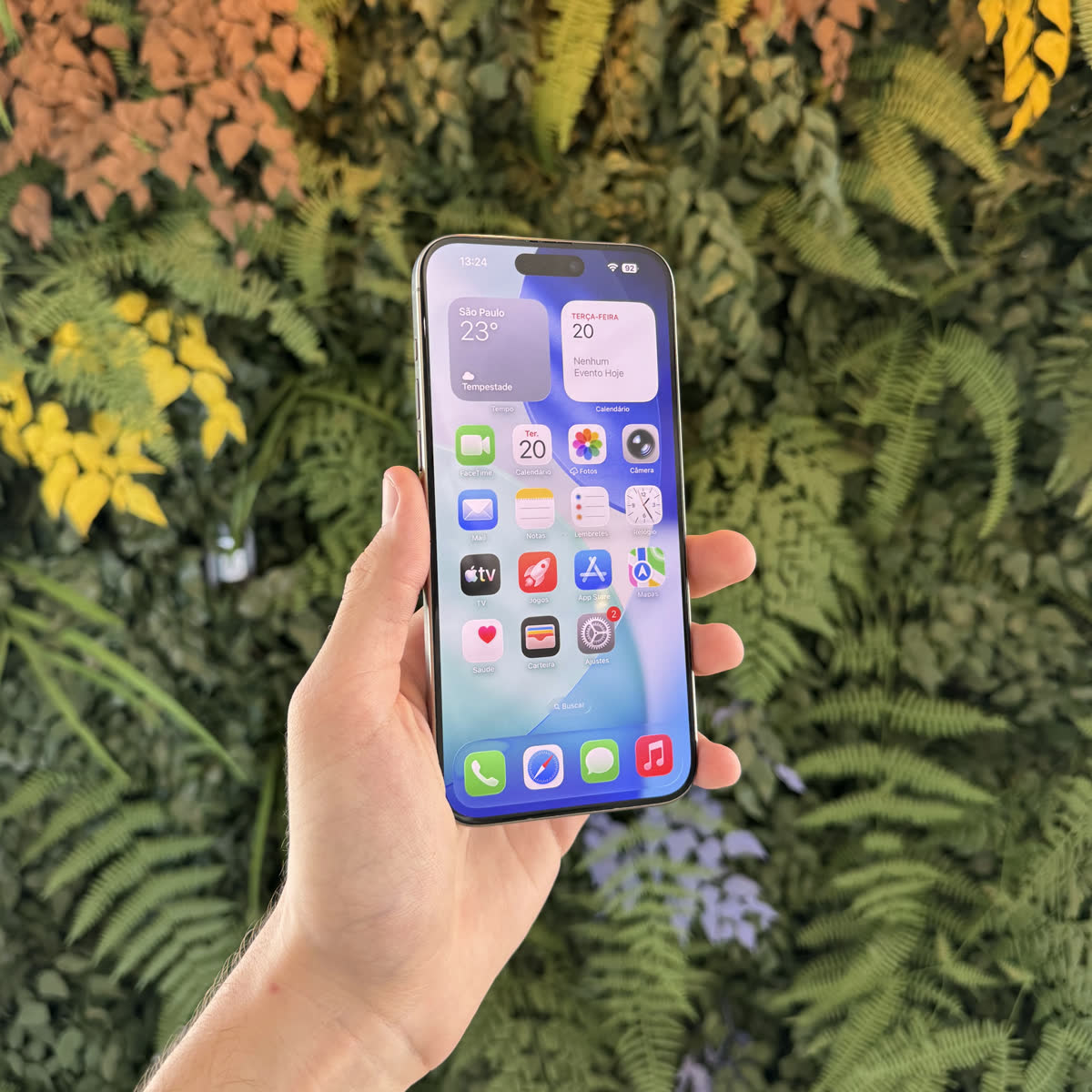 iPhone 15 Pro Max Titânio natural, foto 2