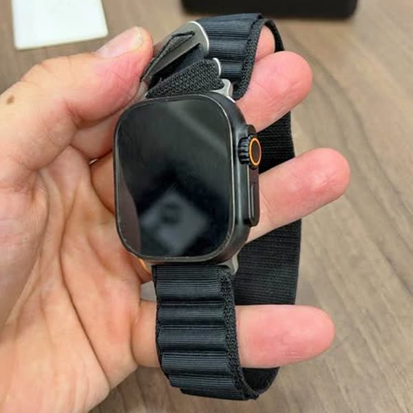 Apple Watch Ultra 2 Titânio preto