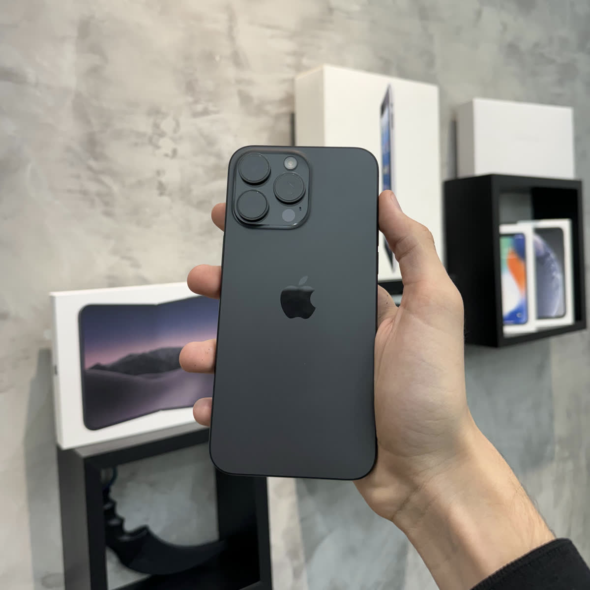 iPhone 15 Pro Max Titânio preto, foto 5
