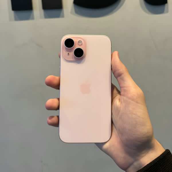 iPhone 15 Rosa
